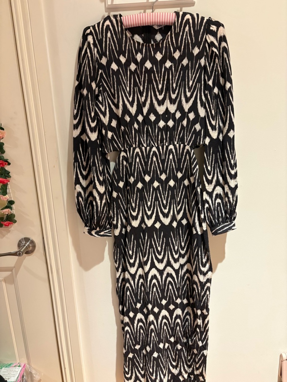 Zara Black and White Long Sleeve Patterned Midi Dress